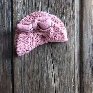 Free Bow pink knit beanie